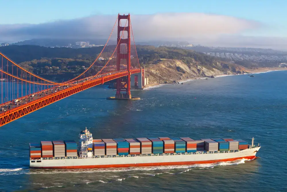 Freight shipping overseas